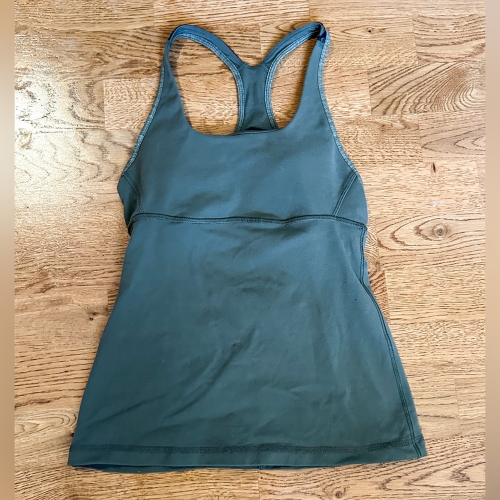 Lululemon🍋 Satnam Tank Fatigue Green/Biggie So Fly Butterfly Green/Black Size 4